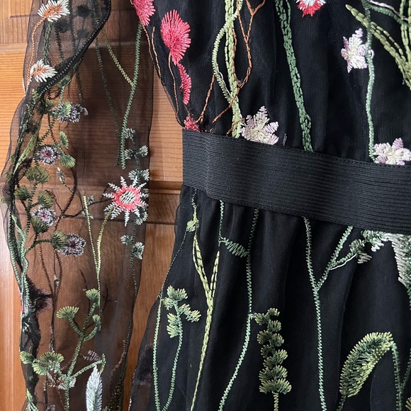 Dress - Picture 2 of 2